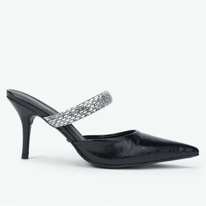 Chic Black Heels with Silver Strap